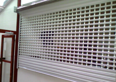 Indústria de portas de enrolar automáticas