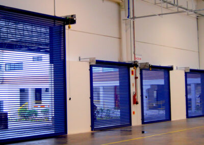 Material para porta de enrolar automática