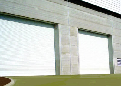 Chapa para porta de enrolar